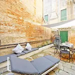 Apartment Gondola View Venice
